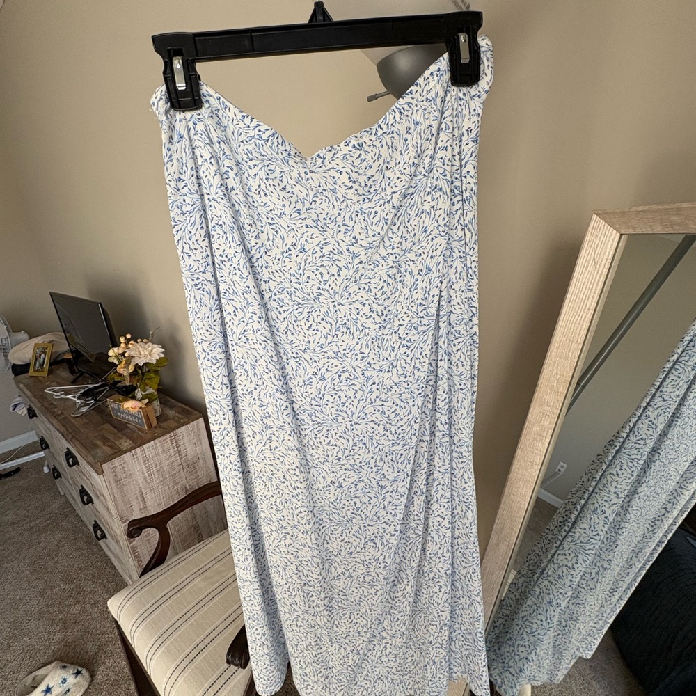 H&M Blue and White A-Line Skirt